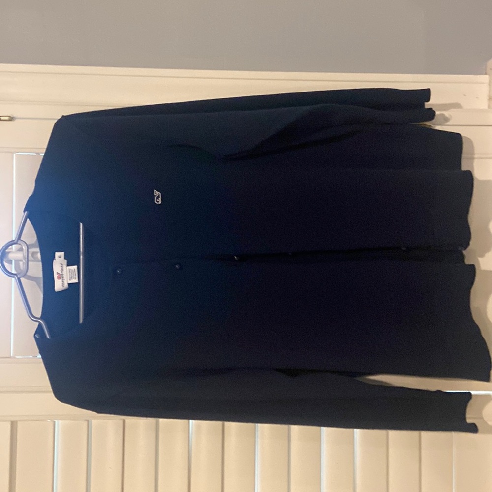 Vineyard vines. Blue, and size XL